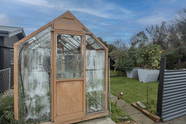 Photo of property in 16 Teviot Street, Oamaru North, Oamaru, 9400