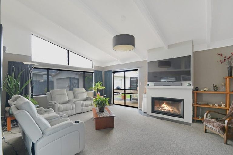 Photo of property in 10 Wera Street, Hawera, 4610