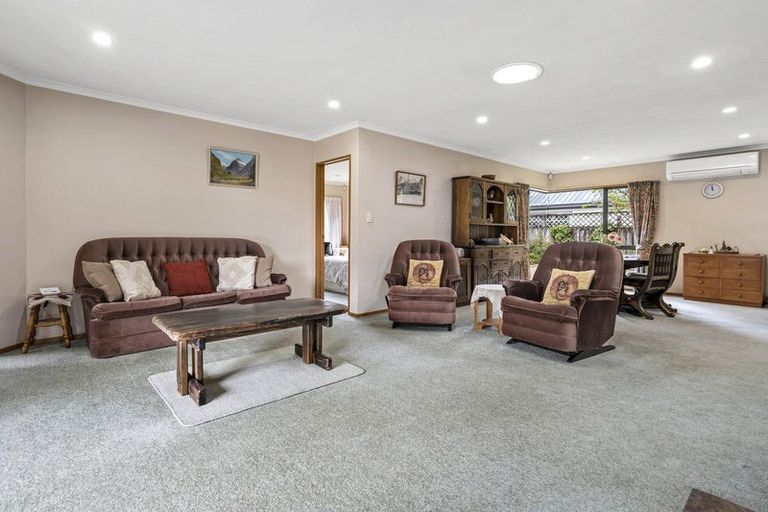 Photo of property in 71 Taylor Street, Cambridge, 3434