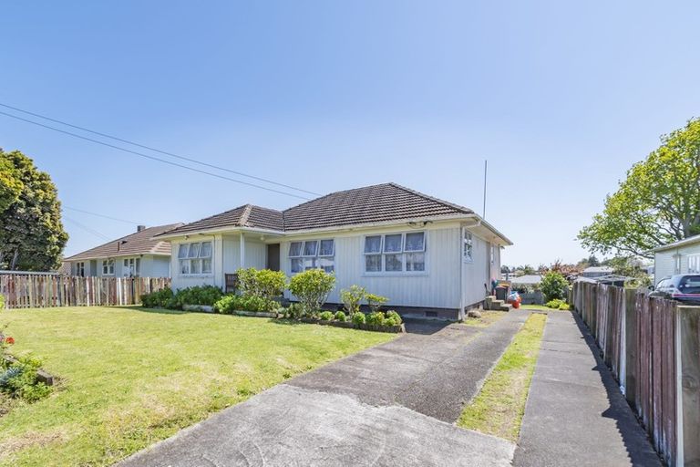 Photo of property in 11 Hooks Road, Manurewa, Auckland, 2102