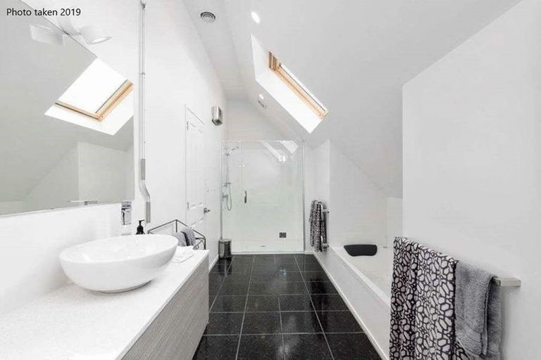 Photo of property in 7 Claverton Grove, Churton Park, Wellington, 6037