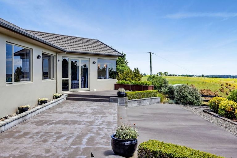Photo of property in 355 Ngawhini Road, Hawera, 4674