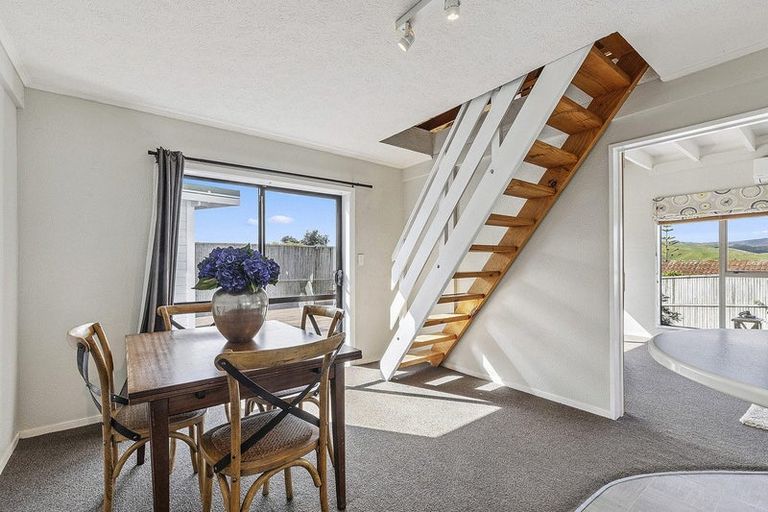 Photo of property in 39 Bodmin Terrace, Camborne, Porirua, 5026