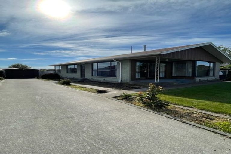 Photo of property in 53 Oriana Crescent, Hornby, Christchurch, 8042