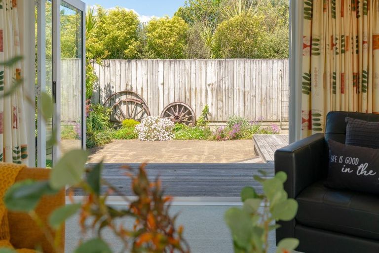 Photo of property in 68 Ocean Road, Paraparaumu Beach, Paraparaumu, 5032