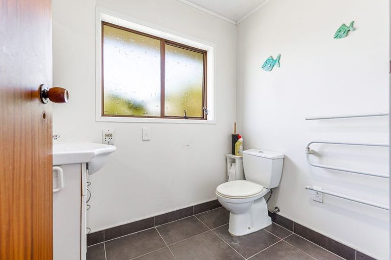 Photo of property in 3/4173a Great North Road, Glen Eden, Auckland, 0602