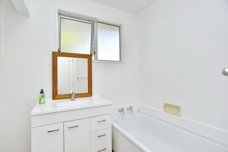 Photo of property in 9 Bonar Place, Woolston, Christchurch, 8062