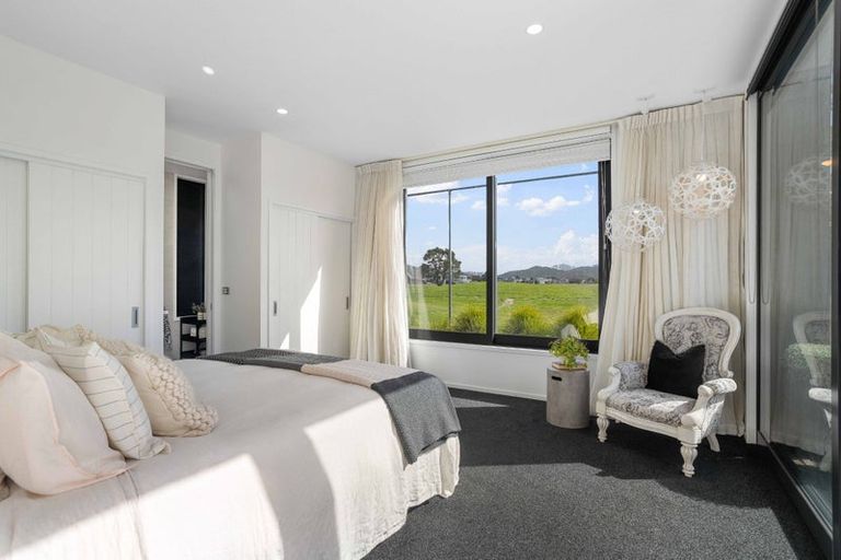 Photo of property in 33 Oceanair Drive, Pauanui, Hikuai, 3579