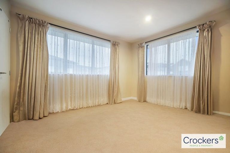 Photo of property in 2 Conti Drive, Flat Bush, Auckland, 2019
