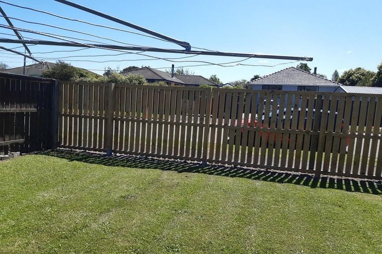 Photo of property in 28 Leicester Crescent, Hoon Hay, Christchurch, 8025