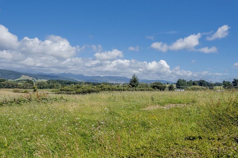 Photo of property in 25 Kukutauaki Road, Koputaroa, Levin, 5575