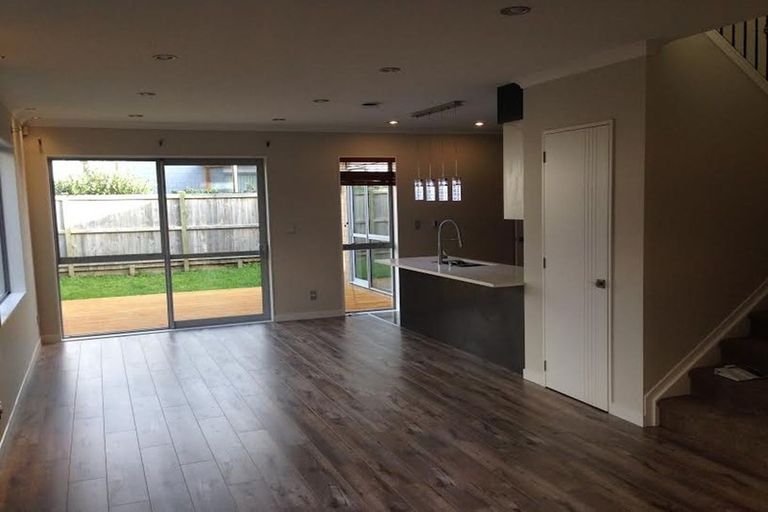 Photo of property in 55 Kerrykeel Drive, Flat Bush, Auckland, 2019