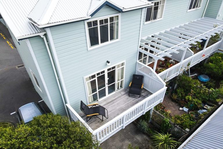 Photo of property in Colombo St Apartments, 3/10 Colombo Street, Newtown, Wellington, 6021