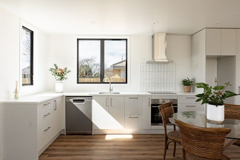 Photo of property in 17 Rutherford Road, Marewa, Napier, 4110