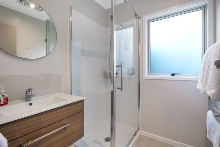 Photo of property in 1/25 Orion Place, Hillcrest, Auckland, 0627