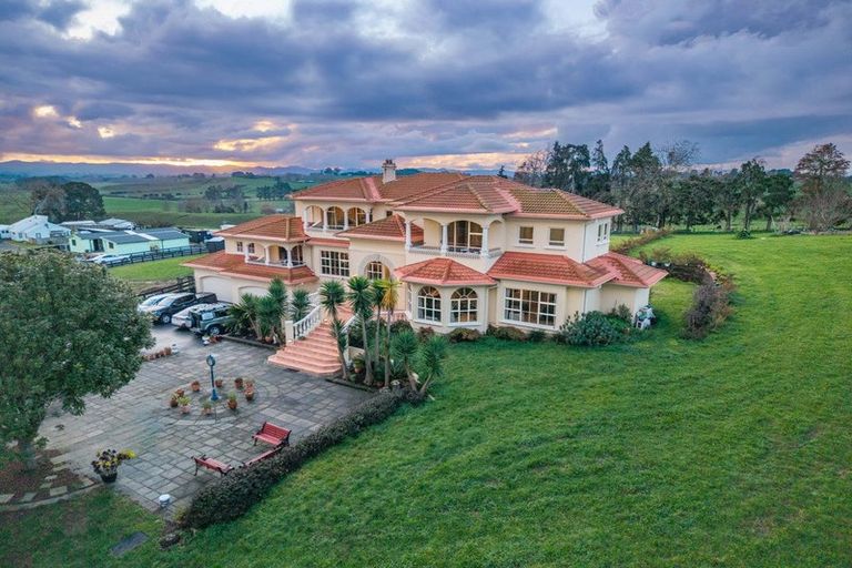 Photo of property in 170 Foster Road, Temple View, Hamilton, 3290