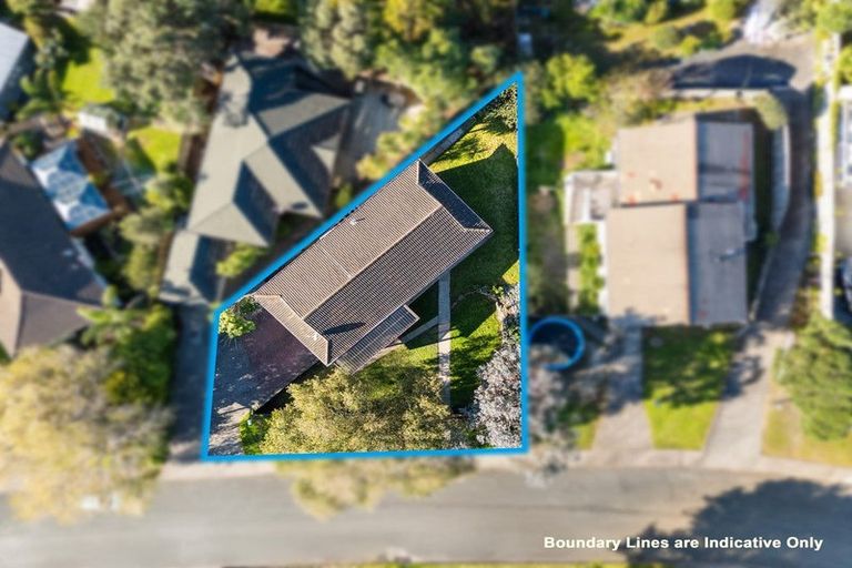 Photo of property in 10 Rena Place, West Harbour, Auckland, 0618