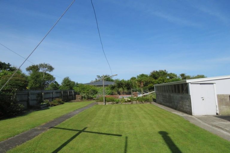 Photo of property in 124 Russell Street, Westport, 7825