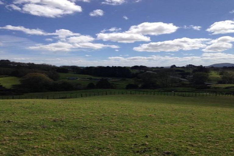 Photo of property in 102 Settlement Road, Kaiwaka, 0573