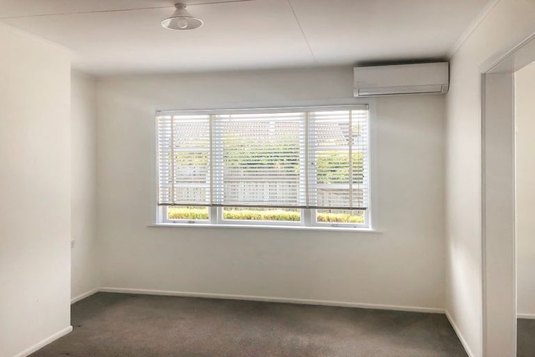 Photo of property in 16 Saint Joseph Street, Waipukurau, 4200