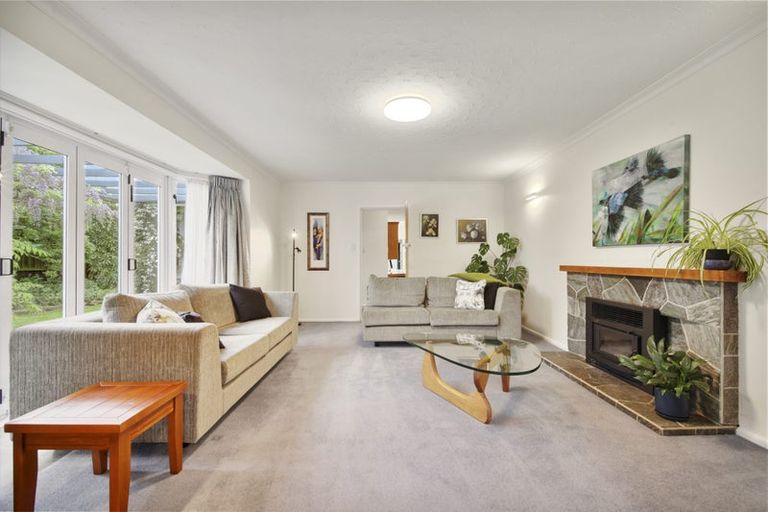 Photo of property in 17 Seagrave Place, Ilam, Christchurch, 8041