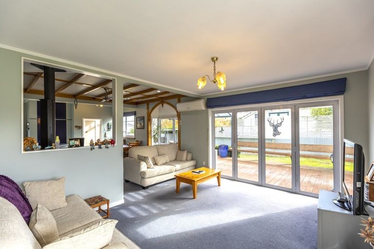 Photo of property in 16 Goodger Street, Waipukurau, 4200