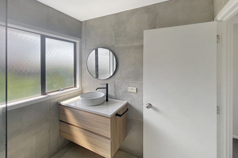 Photo of property in 19 Tahi Terrace, Glen Eden, Auckland, 0602