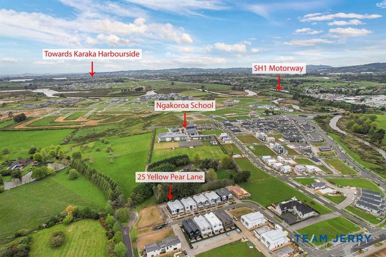 Photo of property in 19 Yellow Pear Lane, Karaka, 2578