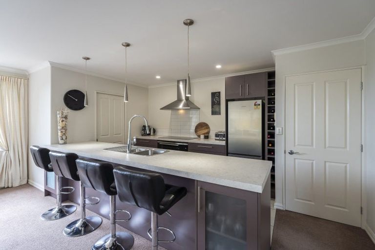 Photo of property in 11 Hoihere Place, Parklands, Christchurch, 8083