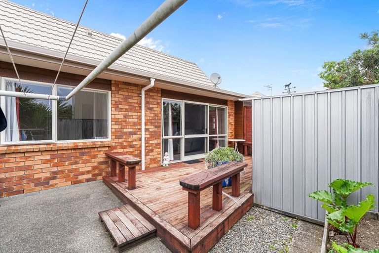 Photo of property in Rangeview Villas, 11/9 Fuller Close, Levin, 5510