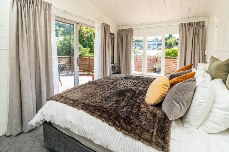 Photo of property in 13 Thurleigh Grove, Karori, Wellington, 6012