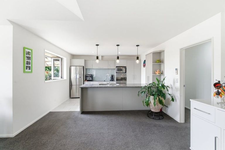 Photo of property in 15 Cridland Place, Halswell, Christchurch, 8025