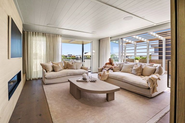 Photo of property in 10a Sunbrae Grove, Mount Maunganui, 3116