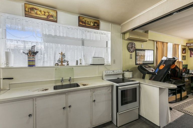 Photo of property in 34b Matthews Road, Wainuiomata, Lower Hutt, 5014