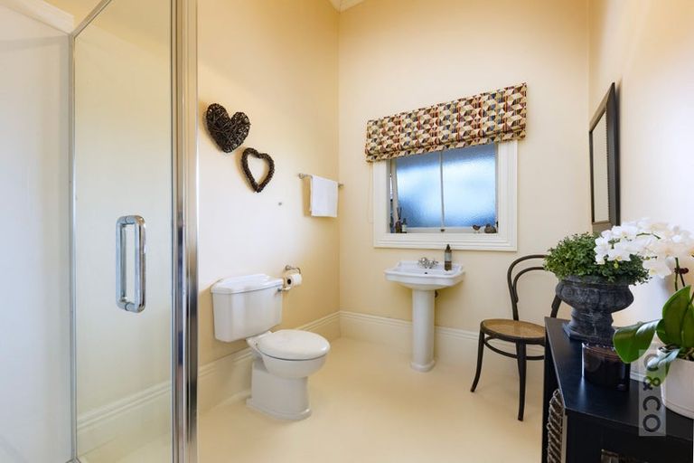 Photo of property in 14 Nelson Street, Helensville, 0800