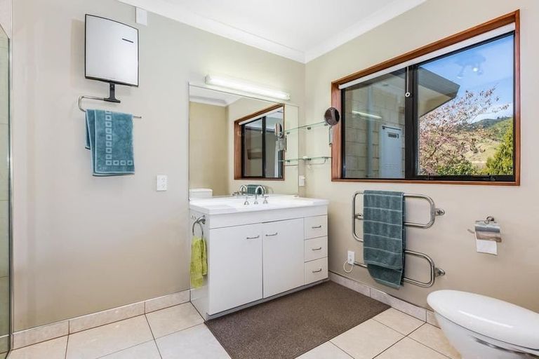 Photo of property in 94 Maui Pomare Road, Nikau Valley, Paraparaumu, 5032