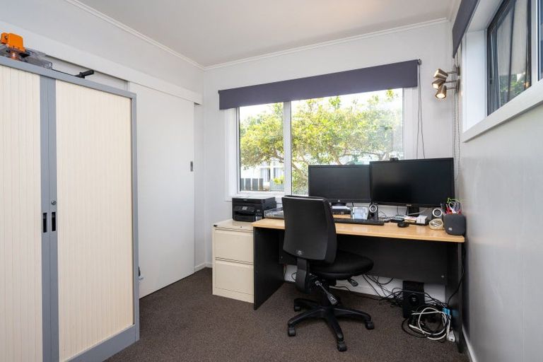 Photo of property in 27 Alexander Avenue, Onekawa, Napier, 4110