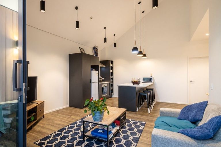 Photo of property in 34a Lake Street, Cambridge, 3434