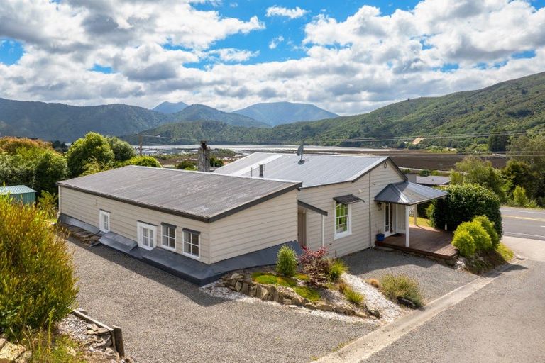 Photo of property in 13 Main Rd Havelock, Havelock, 7100