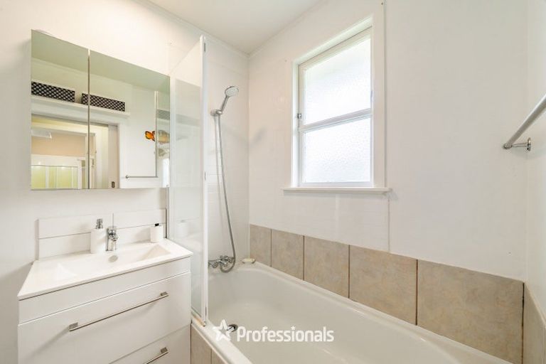Photo of property in 10 Gray Avenue, Paraparaumu Beach, Paraparaumu, 5032