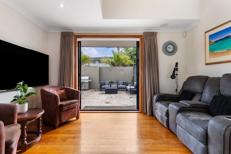Photo of property in 8 Eric Price Avenue, Takapuna, Auckland, 0620