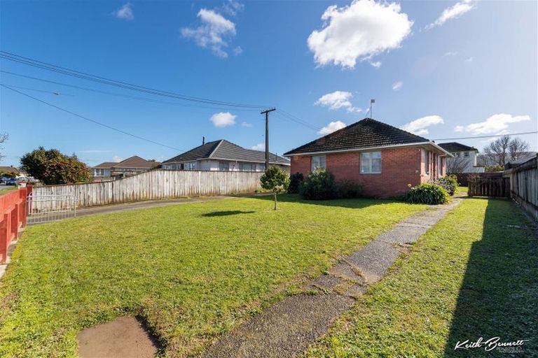 Photo of property in 25 Hewer Crescent, Naenae, Lower Hutt, 5011