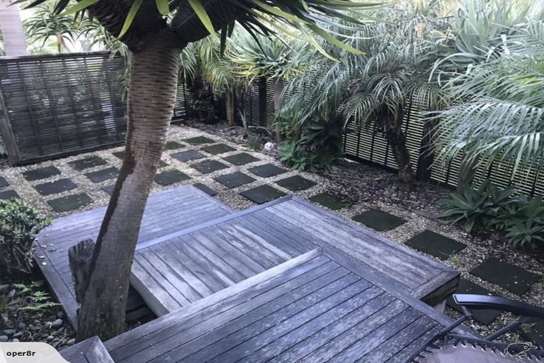 Photo of property in 46 Masterton Road, Rothesay Bay, Auckland, 0630