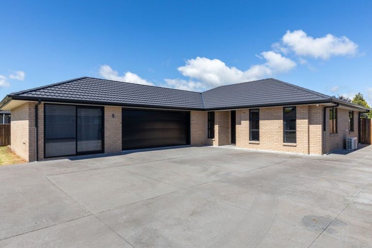 Photo of property in 11 Dreaver Drive, Waitara, 4320