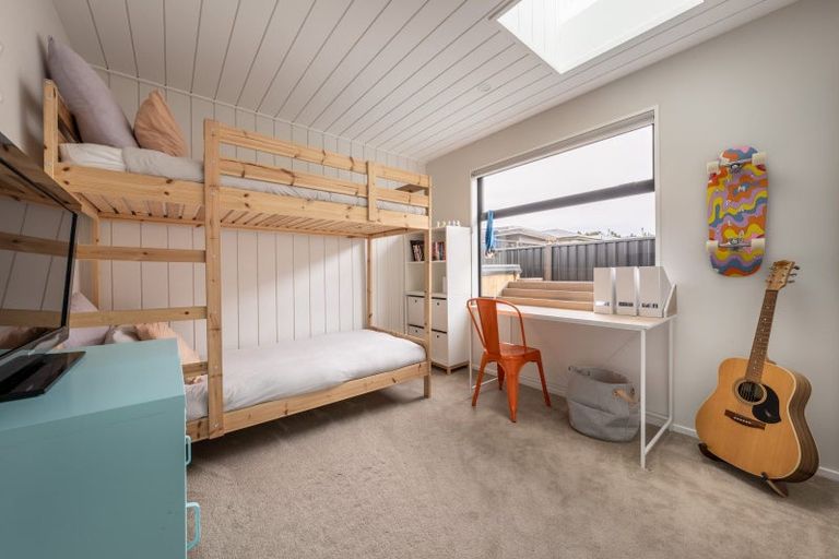 Photo of property in 60 Farrant Drive, Wanaka, 9305