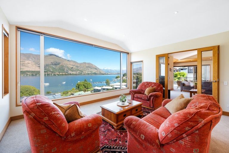 Photo of property in 10 Lismore Street, Wanaka, 9305
