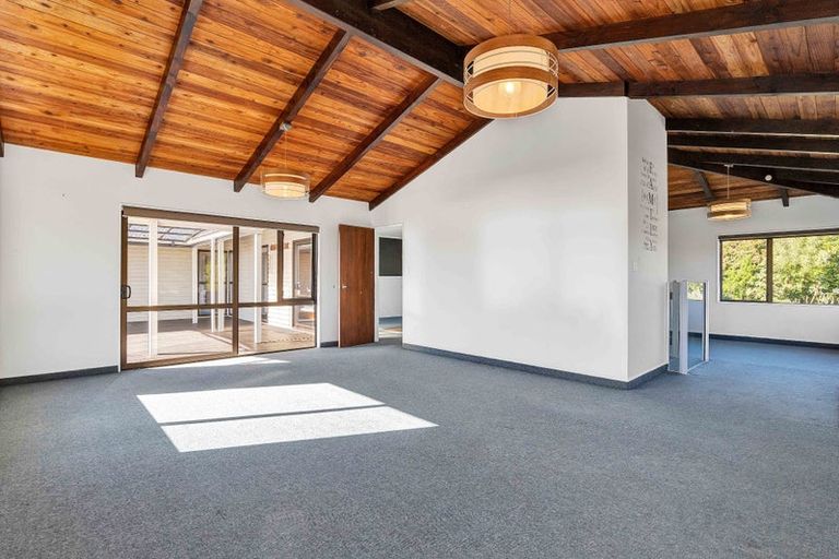 Photo of property in 66 Karina Road, Merrilands, New Plymouth, 4312
