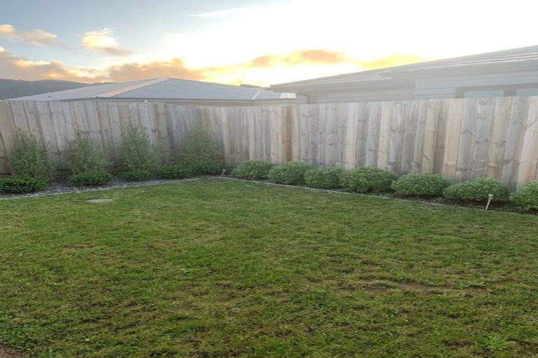 Photo of property in 32 Grovedale Square, Wainuiomata, Lower Hutt, 5014