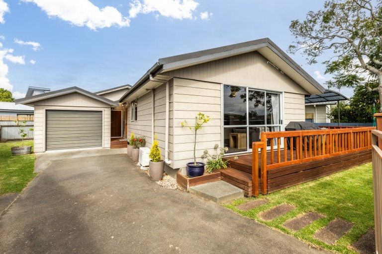 Photo of property in 2 Otatara Road, Taradale, Napier, 4112