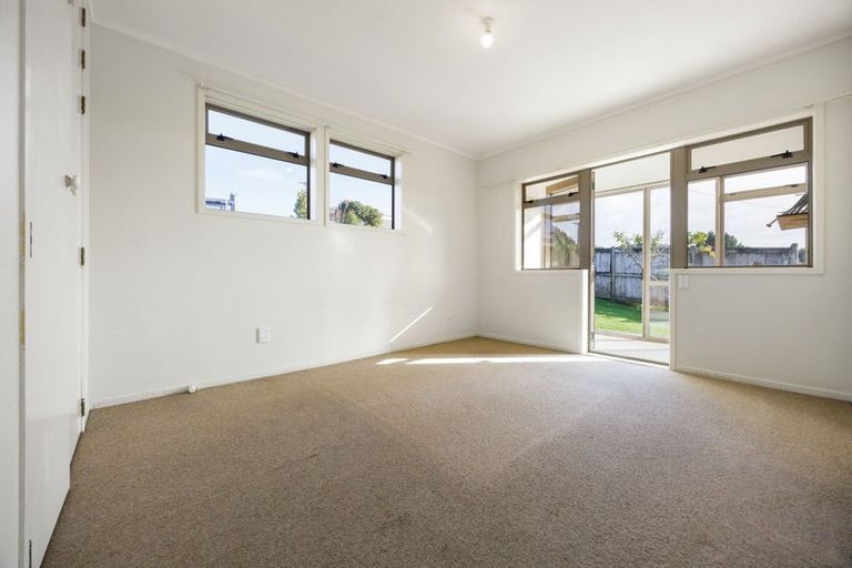 Photo of property in 70 Newcastle Road, Dinsdale, Hamilton, 3204